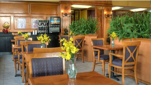 Knights Inn Six Flags Lodge West Ngoại thất bức ảnh